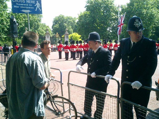 Putin's Entourage, Buckingham Garden