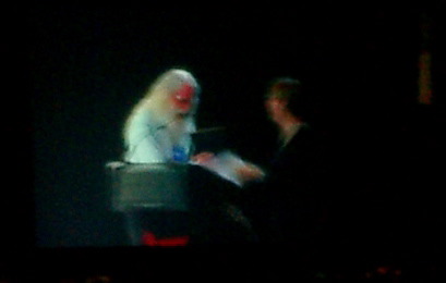 Gay Haldeman presents Moskowitz award to Rusty Hevelin