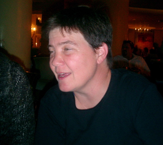 Ellen Klages