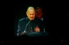 Joe Haldeman accepts Phil Farmer's First Fandom award